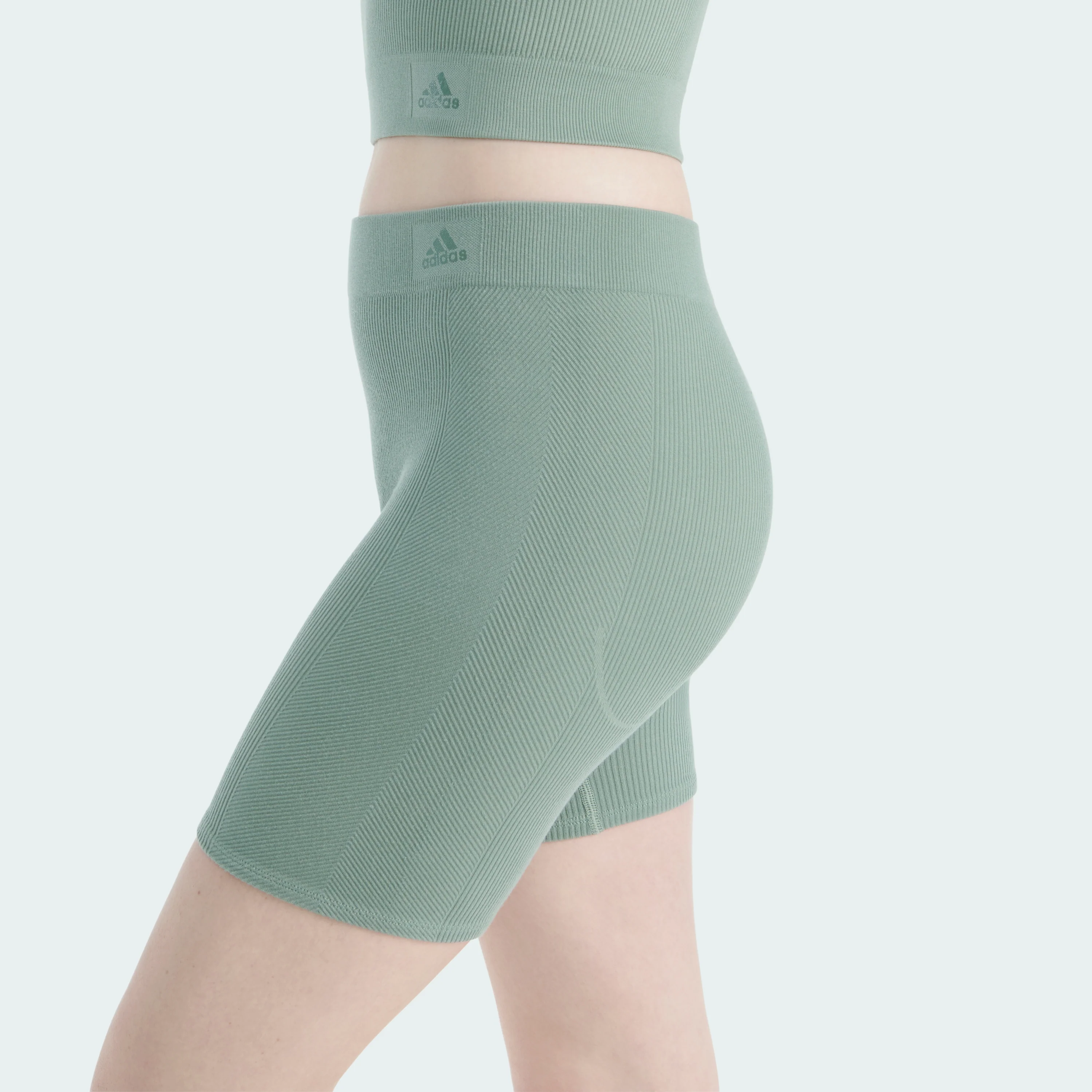 RIBBED SEAMLESS SHORT - Image 8